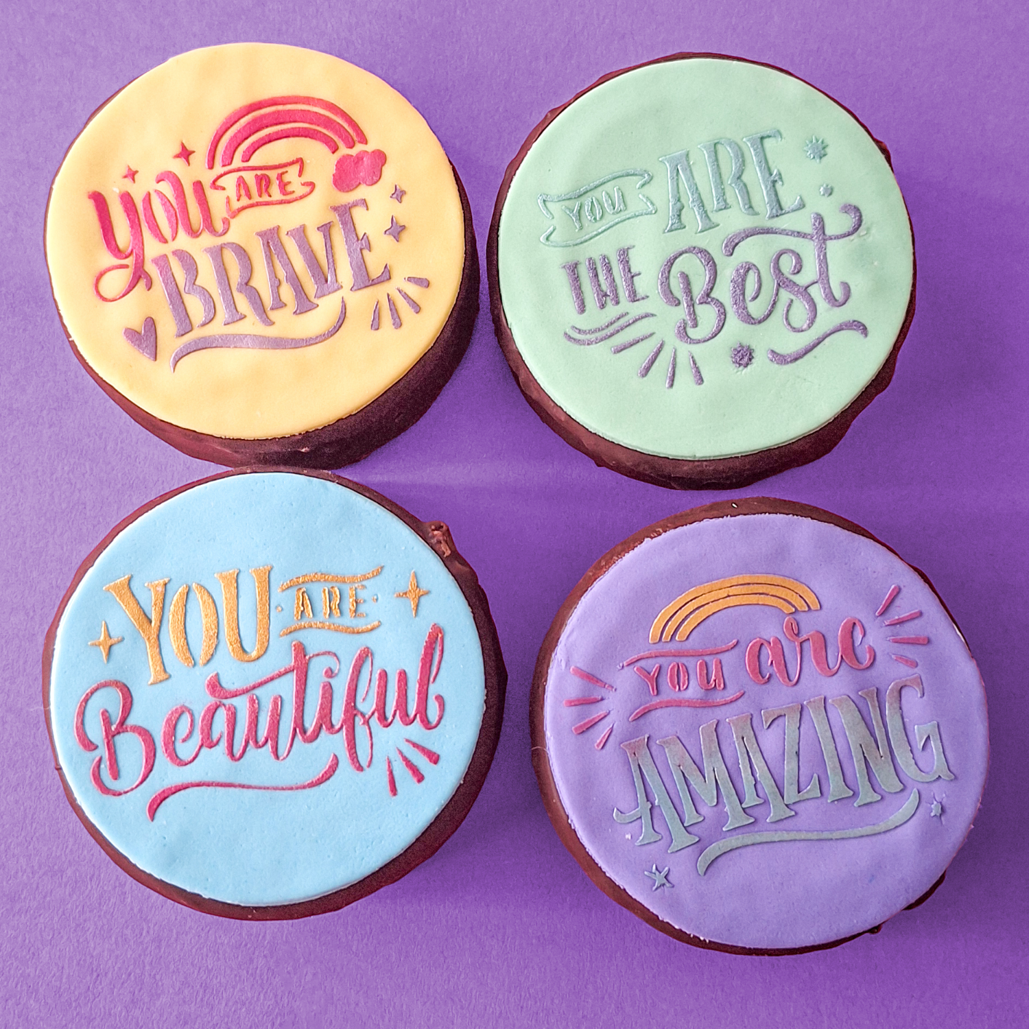 Biscuit with positive message